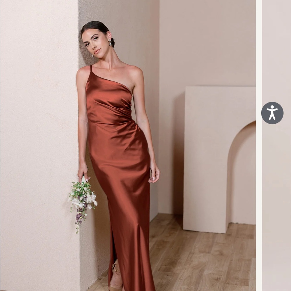 color: Terracotta Rust
size: 4
length: Petite Maxi: 41 in waist to hem